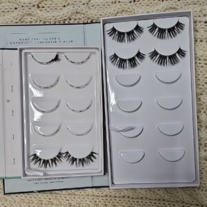 Flutterhabit Elegant Black Faux Lashes